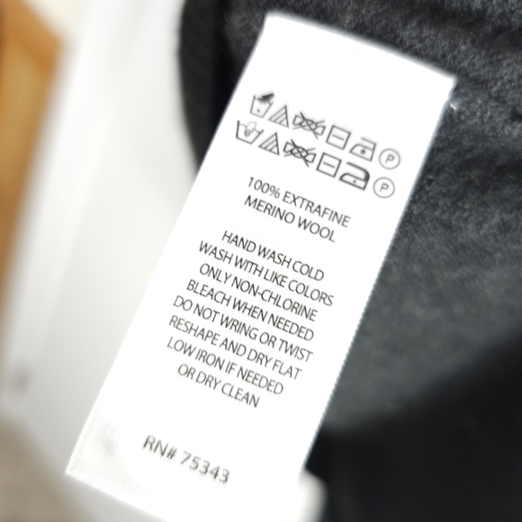 Cynthia Rowley Gray Bat Wing Cowl Neck Sweater - Picture 9 of 10